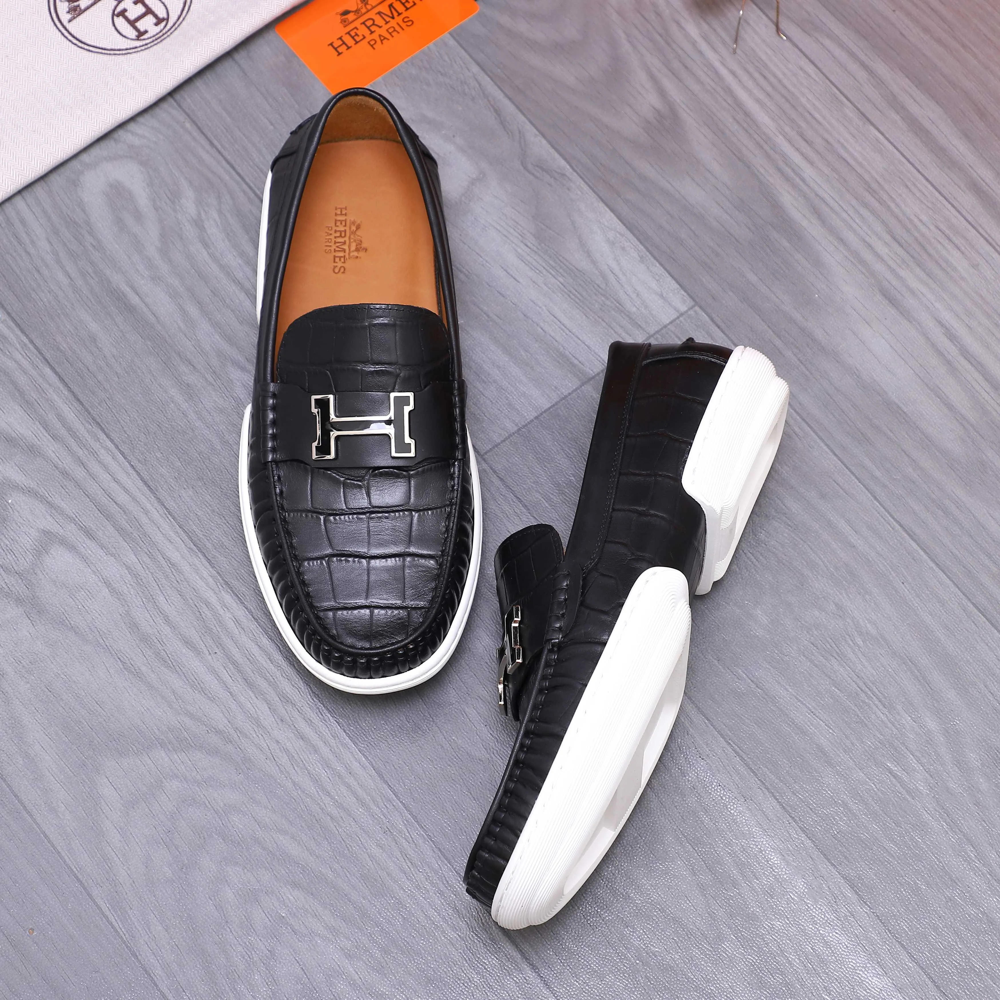 Men's shoes 💰500 Product trademark: HERMES "Hermes" casual slip-on leather shoes Regular size: 38-46 (45.46 custom-made, non-returnable) Product materials: Selected high-quality stone grain cowhide upper, cowhide lining, original outsole